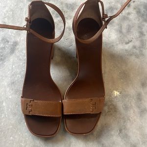 Tory Burch heeled sandal 9.5